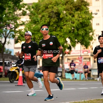 Runner Photo 4124364