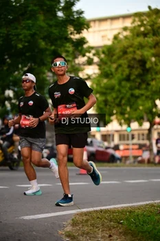 Runner Photo 4124366