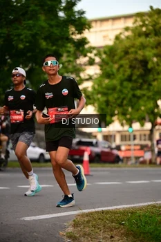 Runner Photo 4124367