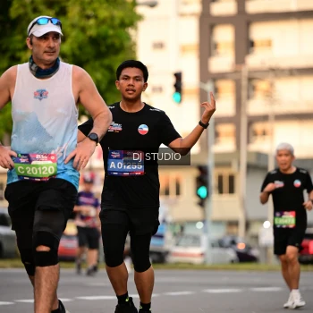 Runner Photo 4124395