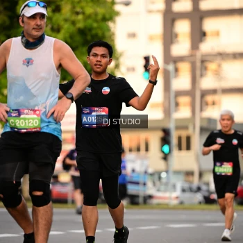 Runner Photo 4124397
