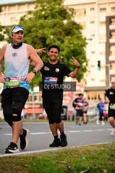 Runner Photo 4124400