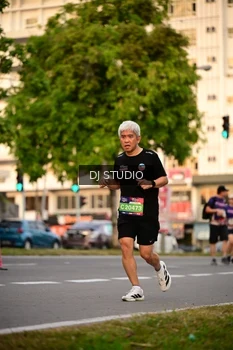 Runner Photo 4124416