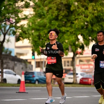 Runner Photo 4124434