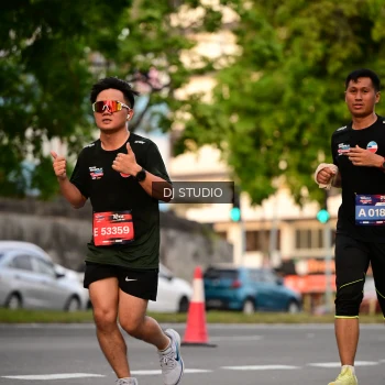 Runner Photo 4124450