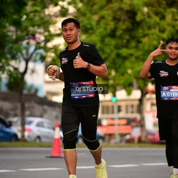 Runner Photo 4124453