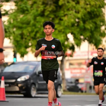 Runner Photo 4124536