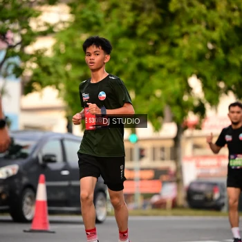 Runner Photo 4124541