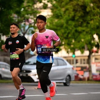 Runner Photo 4124561