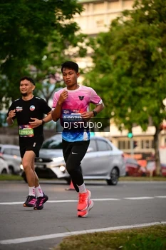 Runner Photo 4124572