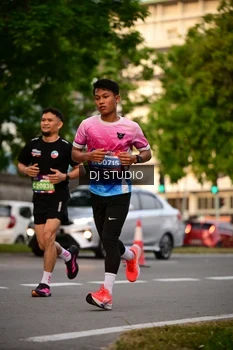 Runner Photo 4124573