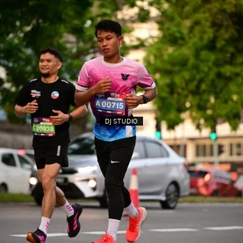 Runner Photo 4124574