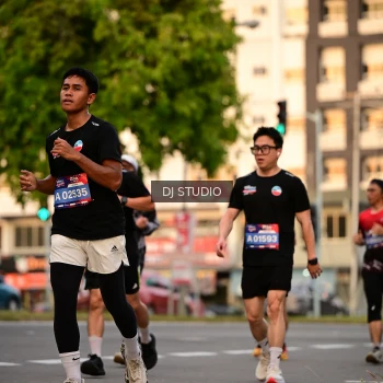 Runner Photo 4124675