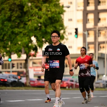 Runner Photo 4124678