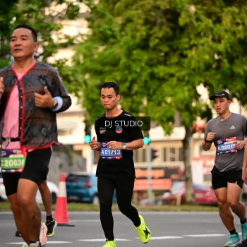 Runner Photo 4124735