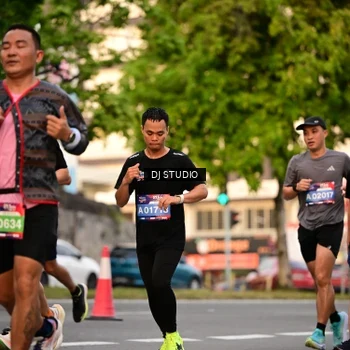 Runner Photo 4124743