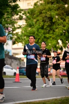 Runner Photo 4124787