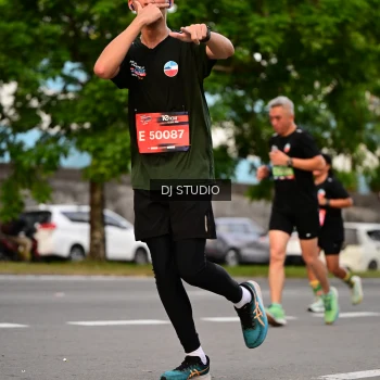 Runner Photo 4124840