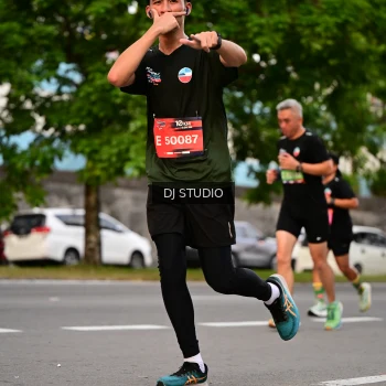 Runner Photo 4124842