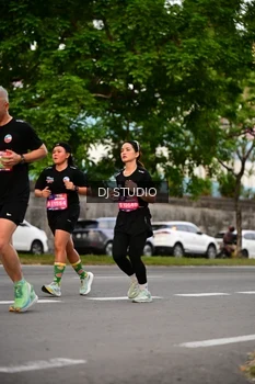 Runner Photo 4124860