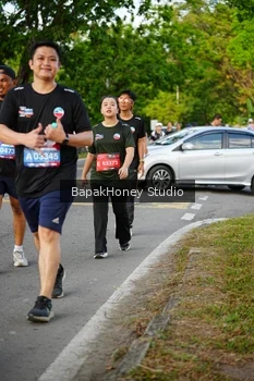 Runner Photo 4124875