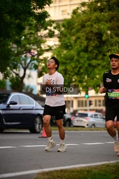 Runner Photo 4125050