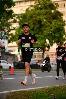 Runner Photo 4125055