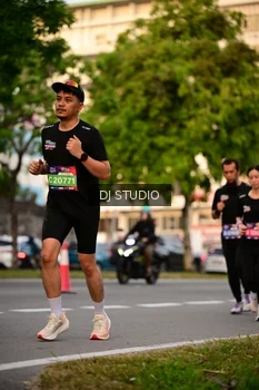 Runner Photo 4125061