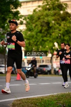 Runner Photo 4125063
