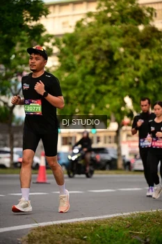 Runner Photo 4125071