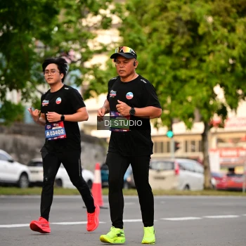 Runner Photo 4125109