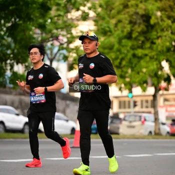 Runner Photo 4125114