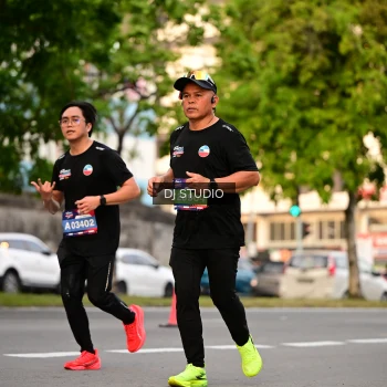 Runner Photo 4125115
