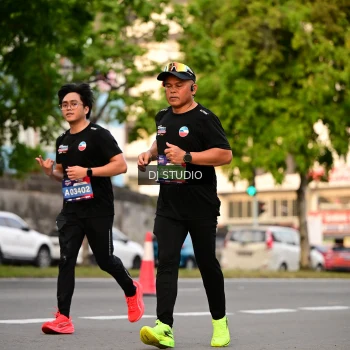 Runner Photo 4125118