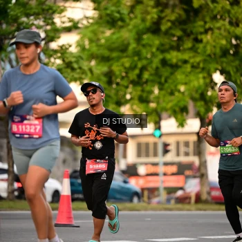 Runner Photo 4125160