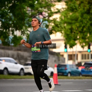 Runner Photo 4125194