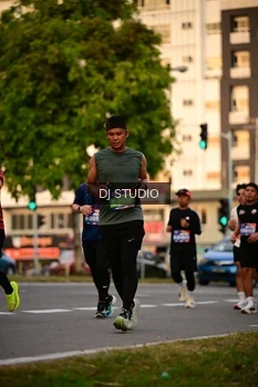 Runner Photo 4125216