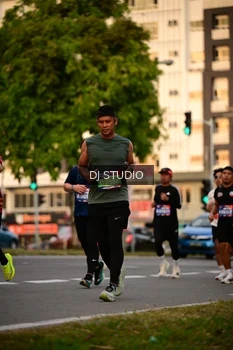 Runner Photo 4125221
