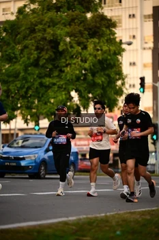 Runner Photo 4125224
