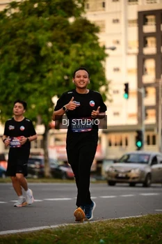 Runner Photo 4125308