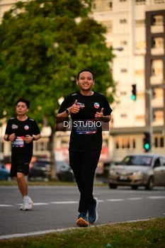 Runner Photo 4125311