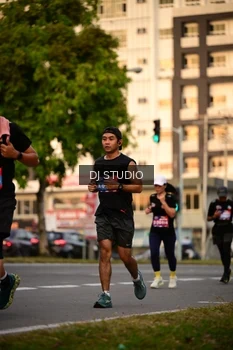 Runner Photo 4125392