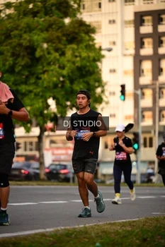 Runner Photo 4125396