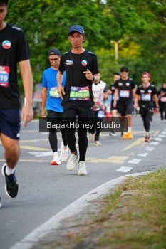 Runner Photo 4125397