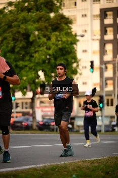 Runner Photo 4125400