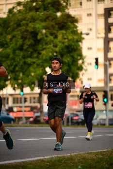 Runner Photo 4125404