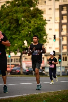 Runner Photo 4125405