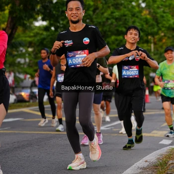 Runner Photo 4125429