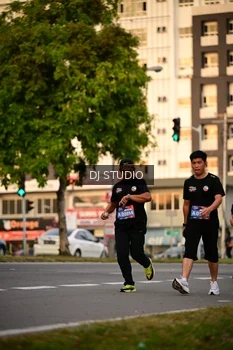 Runner Photo 4125473