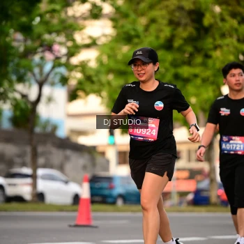 Runner Photo 4125494